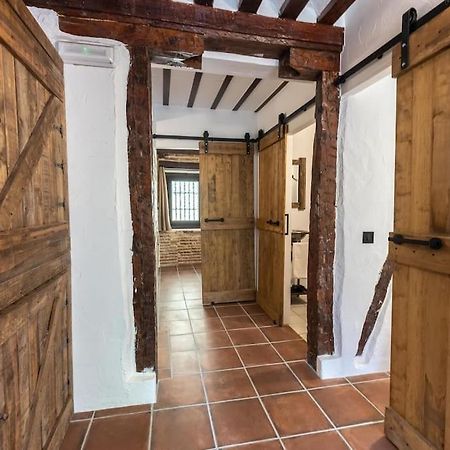 Encantador Apartamento En Calle Segovia マドリード エクステリア 写真