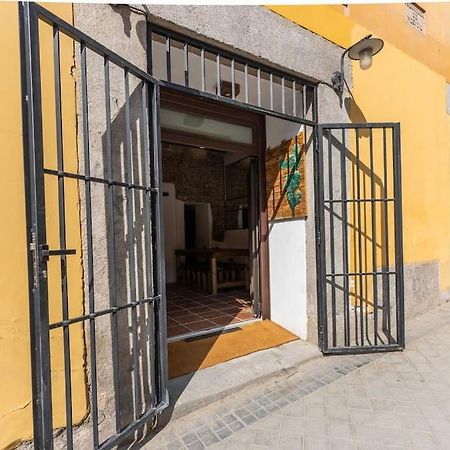 Encantador Apartamento En Calle Segovia マドリード エクステリア 写真