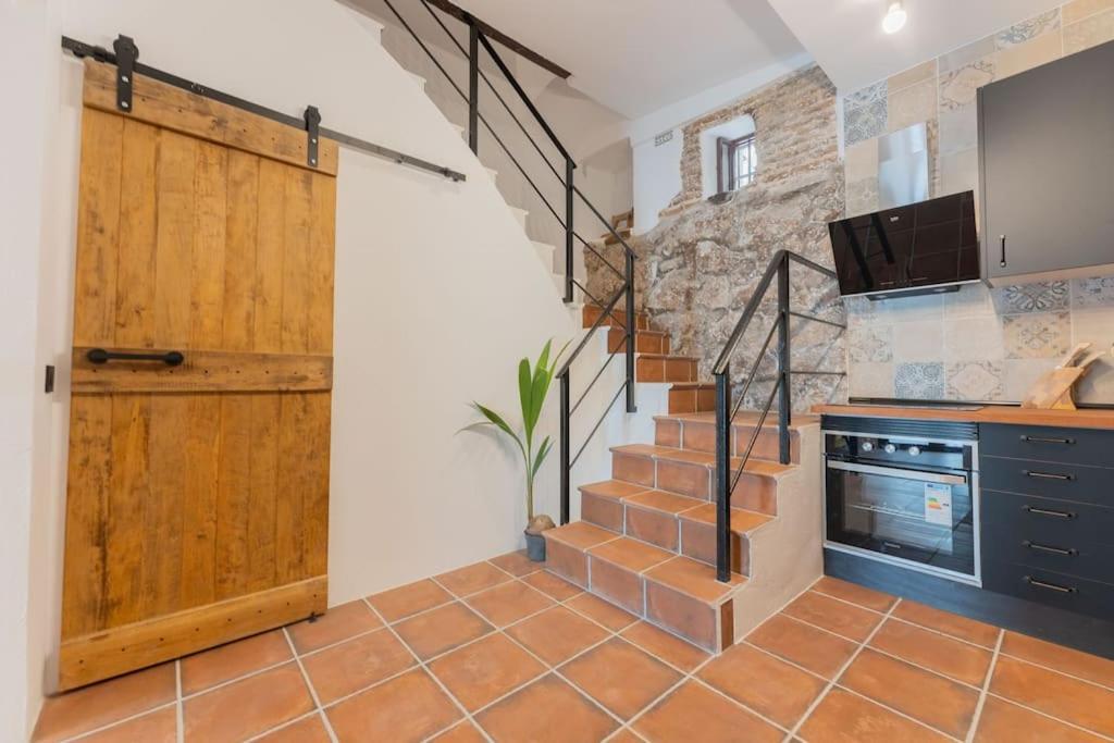 Encantador Apartamento En Calle Segovia マドリード エクステリア 写真